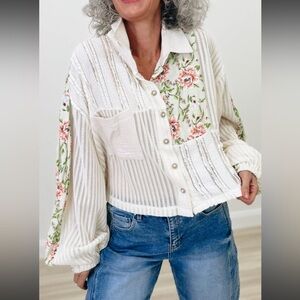POL Ivory Floral Patchwork Button Shirt - M